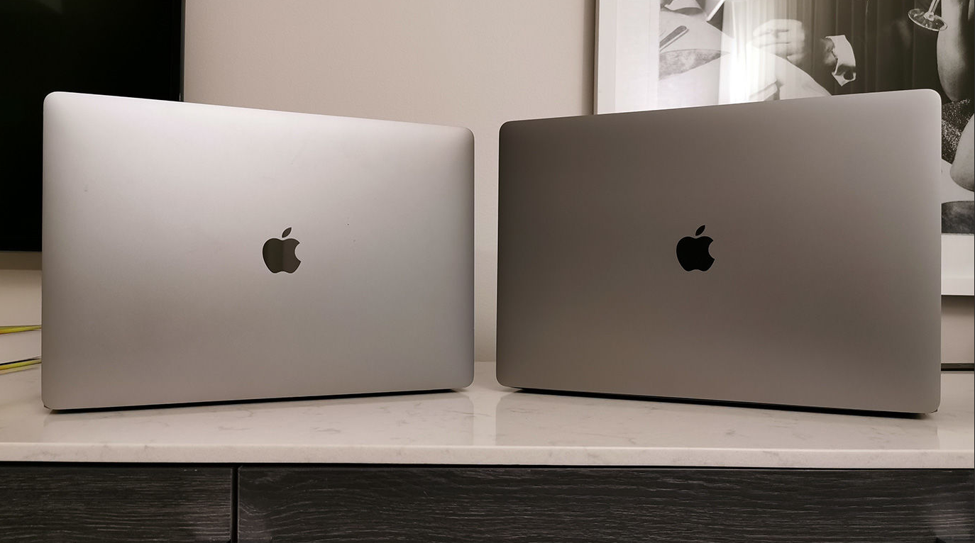 Какой макбук выбрать в 2023. MACBOOK Pro 16 дюймов. MACBOOK Air Space Gray vs Silver. MACBOOK Pro 16 vs 15. Цвета макбук Эйр 2021.